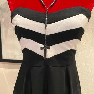 Hot Topic black and white tube top dress